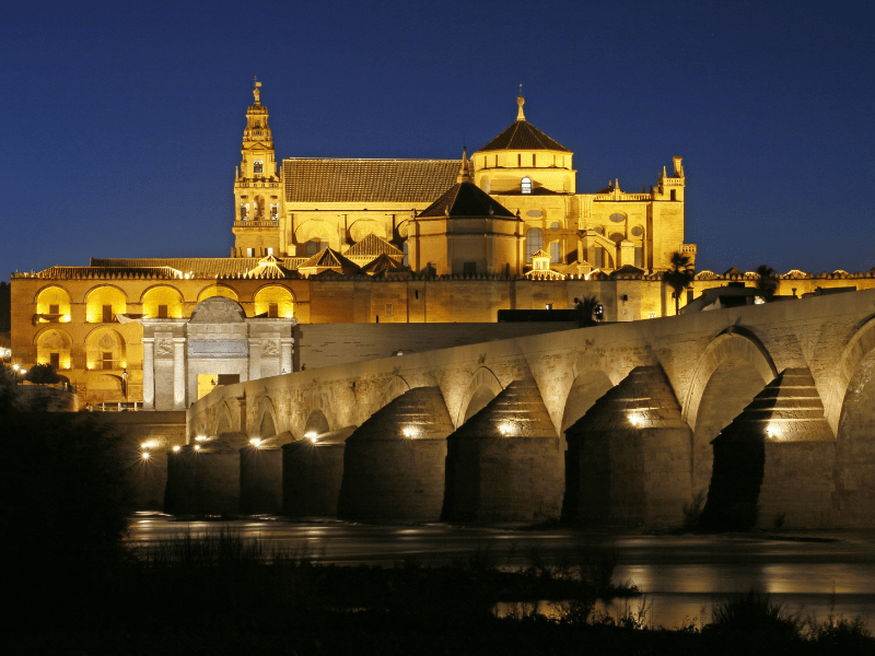 Córdoba de Noche Recorridos y Actividades para Disfrutar la Vida Nocturna