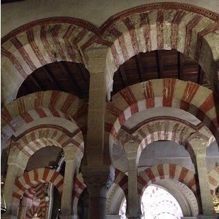 arcos de la mezquita fundacional